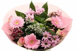 biedermeier roze boeketje bloemen