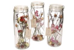 Wild flowers in glas