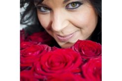red naomi roos