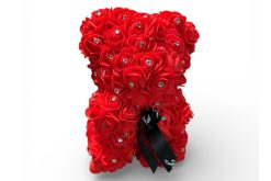 rozenbeer rood met kraaltjes